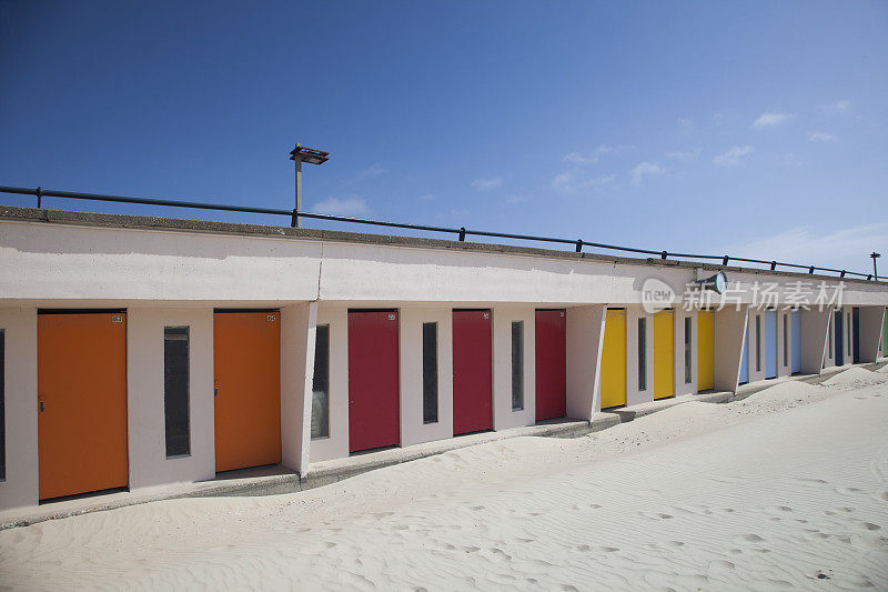 Le Touquet Plage五颜六色的海滩小屋